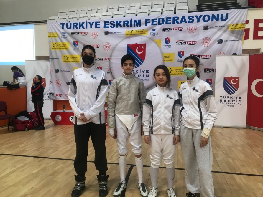 Qılıncoynadanımız Türkiyədə bürünc medala sahib çıxdı 